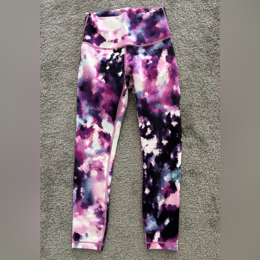 Lululemon pink purple patterned leggings, size 6